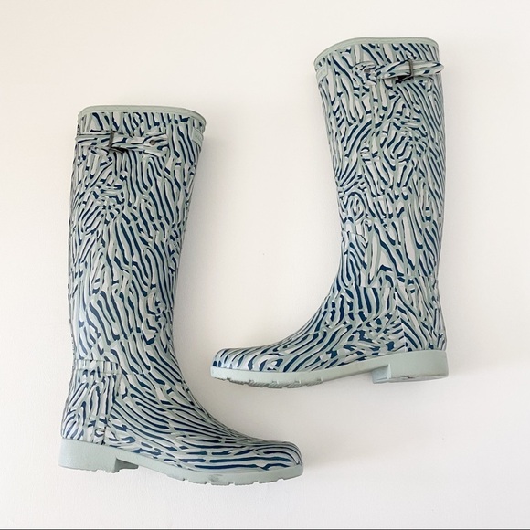 Hunter turquoise printed size 7 rain boots - Picture 2 of 11